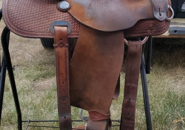 Lazy L coats barrel saddle